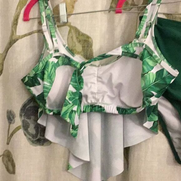 ❤️2 piece swimsuit. - Picture 4 of 6